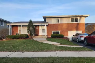 843 S School St, Lombard, IL 60148 - Photo 1