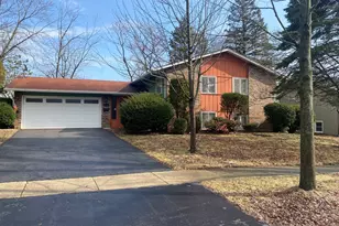 6013 Ridgeway Dr, Woodridge, IL 60517 - Photo 1