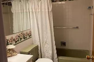 6013 Ridgeway Dr, Woodridge, IL 60517 - Photo 11