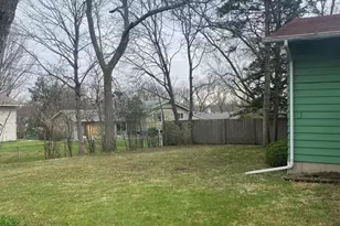 6013 Ridgeway Dr, Woodridge, IL 60517 - Photo 15