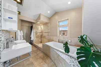 2334 W Medill Avenue, Chicago, IL 60647 - Photo 21