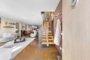 2334 W Medill Ave, Chicago, IL 60647 - Photo 3