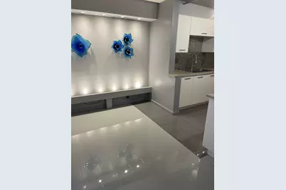 234 E Bailey Road #D, Naperville, IL 60565 - Photo 5