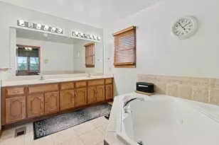 11804 Long Run Dr, Orland Park, IL 60467 - Photo 9