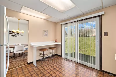 404 Lucille Avenue, Fox River Grove, IL 60021 - Photo 3