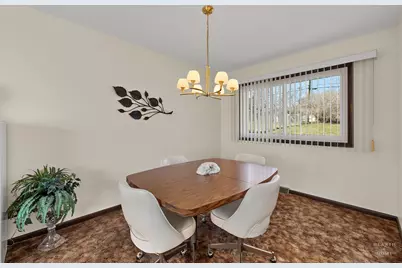 404 Lucille Avenue, Fox River Grove, IL 60021 - Photo 7