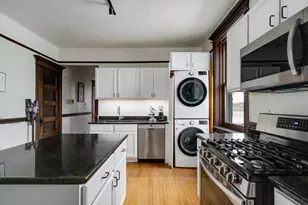 2208 W Cortez St, Chicago, IL 60622 - Photo 11