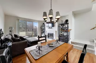 17804 W Braewick Rd, Gurnee, IL 60031 - Photo 9