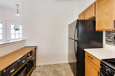 17804 W Braewick Road, Gurnee, IL 60031 - Photo 11