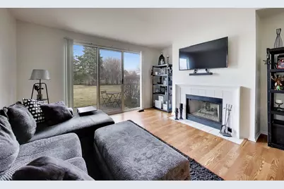 17804 W Braewick Road, Gurnee, IL 60031 - Photo 5