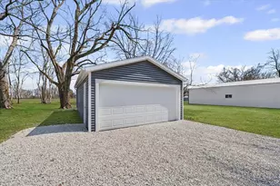 365 N Lincoln St, Bement, IL 61813 - Photo 29