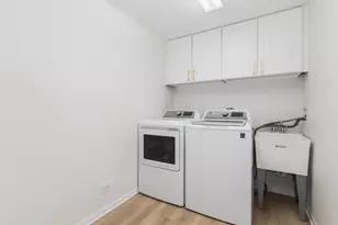 770 Lambert Ln, Bartlett, IL 60103 - Photo 19