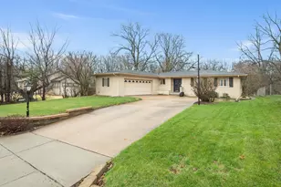 3138 12th Ave, Moline, IL 61265 - Photo 5