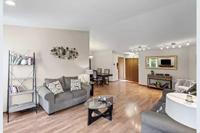 387 Elizabeth Drive #D, Wood Dale, IL 60191 - Photo 3