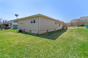 16527 Orange Ave, Orland Park, IL 60467 - Photo 41