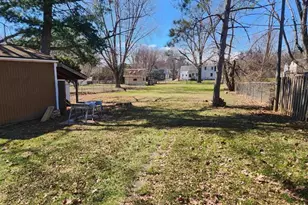 1619 Eastmoreland Ave, Rockford, IL 61108 - Photo 3