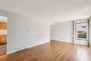 16080 Marion Dr, South Holland, IL 60473 - Photo 5