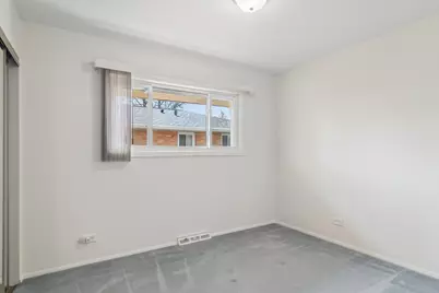 589 Jon Lane, Des Plaines, IL 60016 - Photo 11