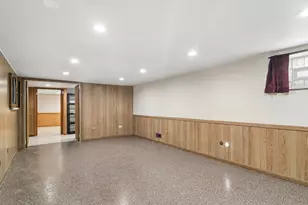 589 Jon Ln, Des Plaines, IL 60016 - Photo 17