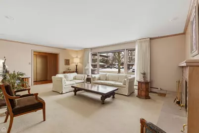 6543 Kolmar Avenue, Lincolnwood, IL 60712 - Photo 3