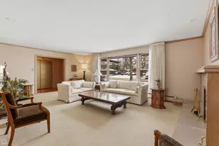 6543 Kolmar Ave, Lincolnwood, IL 60712 - Photo 3