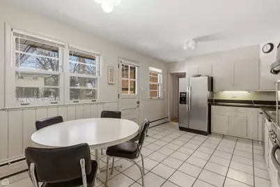 6543 Kolmar Avenue, Lincolnwood, IL 60712 - Photo 9