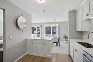 549 Williamsburg Ct, Wheeling, IL 60090 - Photo 17