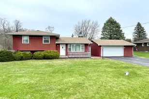 38W480 McDonald Rd, Elgin, IL 60124 - Photo 1