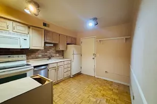 9700 Bianco Terrace, Des Plaines, IL 60016 - Photo 5