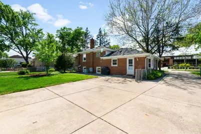 913 S Mitchell Avenue, Elmhurst, IL 60126 - Photo 15