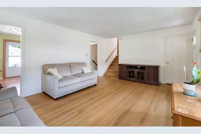 913 S Mitchell Avenue, Elmhurst, IL 60126 - Photo 3