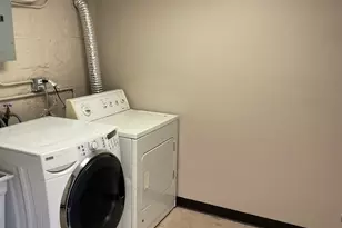 714 Broadway Ave, Melrose Park, IL 60160 - Photo 17