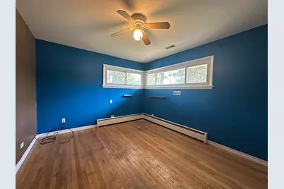 7216 Leonard Drive, Darien, IL 60561 - Photo 5