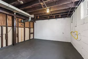 1617 Custer Ave, Rockford, IL 61103 - Photo 17