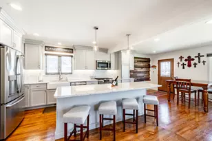 751 Leaf Ct, Bartlett, IL 60103 - Photo 7