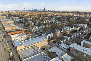 2342 N Lawndale Ave, Chicago, IL 60647 - Photo 33