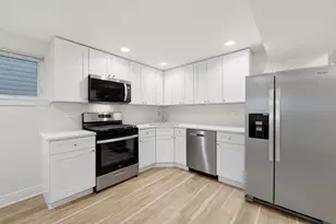 2342 N Lawndale Ave, Chicago, IL 60647 - Photo 5