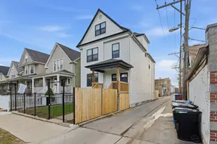 2342 N Lawndale Ave, Chicago, IL 60647 - Photo 31