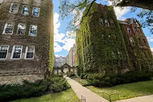 2333 W Farwell Ave, Chicago, IL 60645 - Photo 1