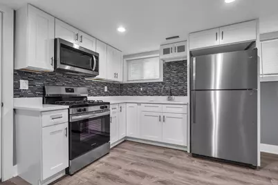2424 W Hollywood Avenue #3, Chicago, IL 60659 - Photo 3
