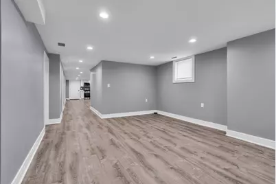 2424 W Hollywood Avenue #3, Chicago, IL 60659 - Photo 9