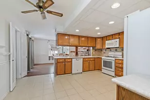 213 Villa Rd, Streamwood, IL 60107 - Photo 13