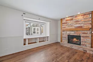 213 Villa Rd, Streamwood, IL 60107 - Photo 9