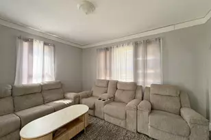 1125 37th St, Rock Island, IL 61201 - Photo 7