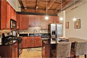 770 W Gladys Ave, Chicago, IL 60661 - Photo 3