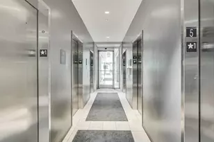 235 W Van Buren St, Chicago, IL 60607 - Photo 13