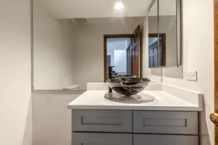 851 Sutton Ct, Lincolnshire, IL 60069 - Photo 15