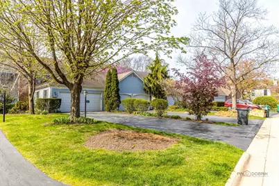 851 Sutton Court, Lincolnshire, IL 60069 - Photo 1