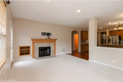 285 Seaton Court, Lake Zurich, IL 60047 - Photo 5