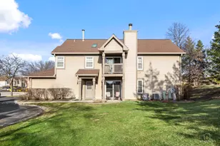 219 Old Oak Ct W, Buffalo Grove, IL 60089 - Photo 17